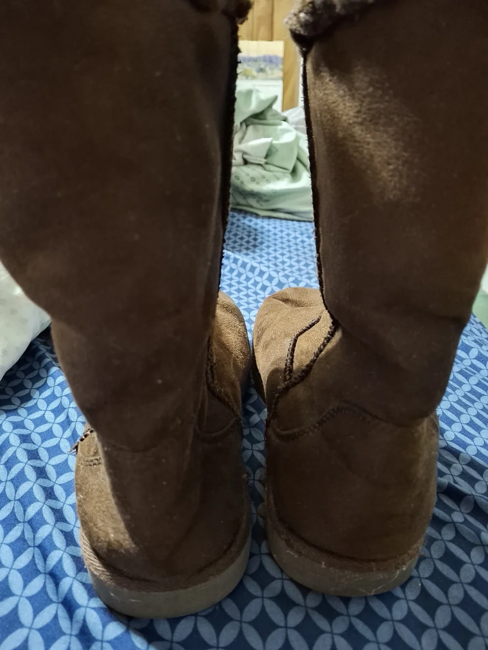Skechers Brown Faux-Suede Plush-Lined Winter Pull-On Boots